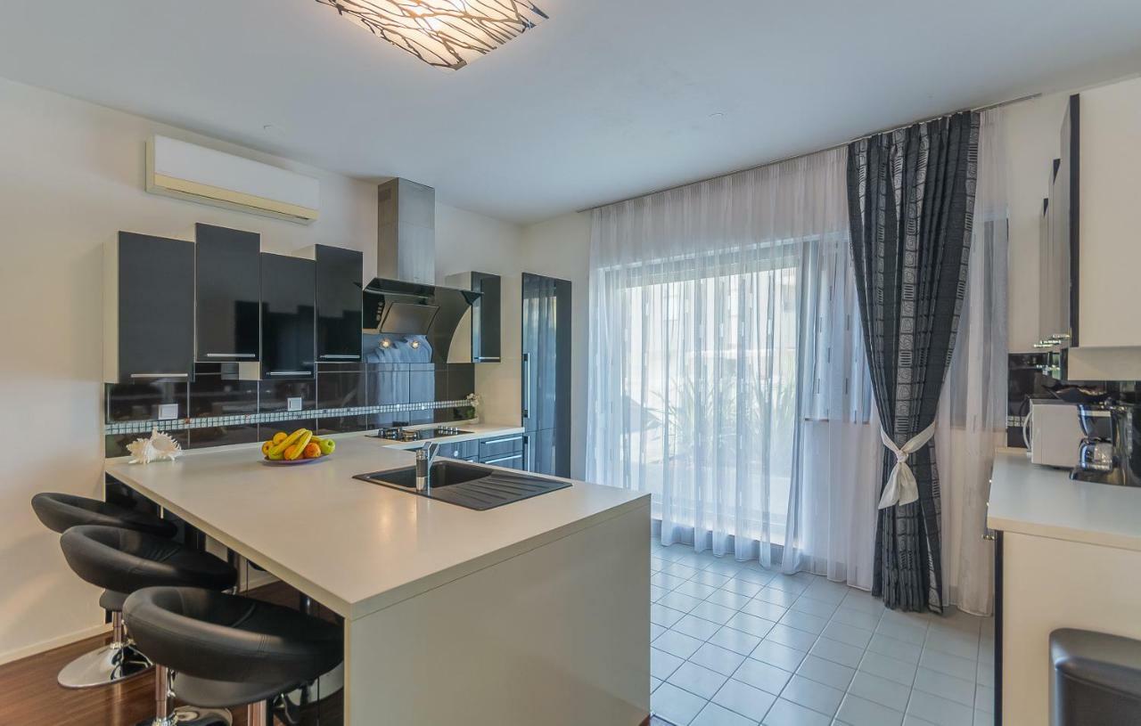 Luxury Apartment Lella Rovinj Buitenkant foto
