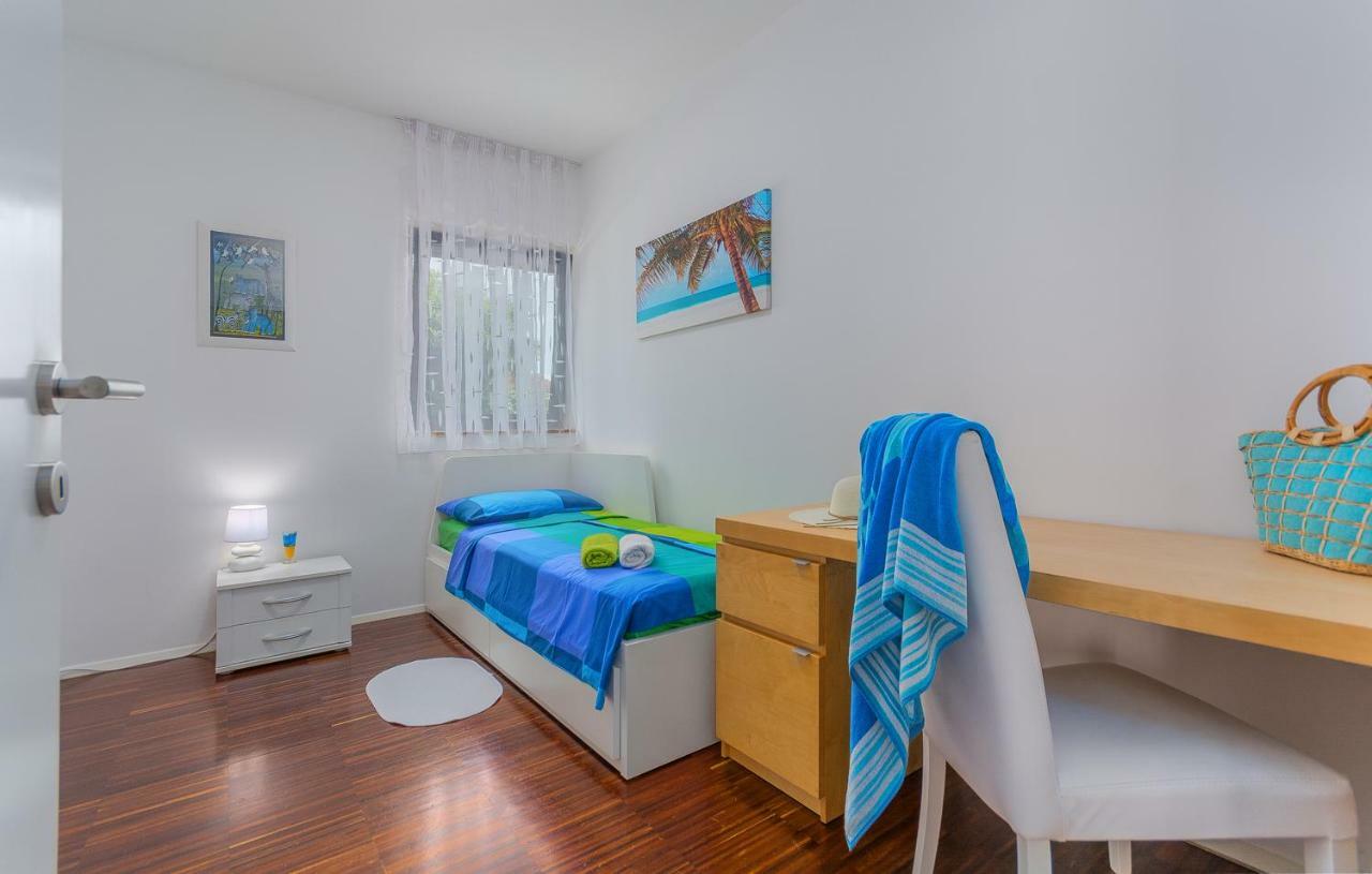 Luxury Apartment Lella Rovinj Buitenkant foto