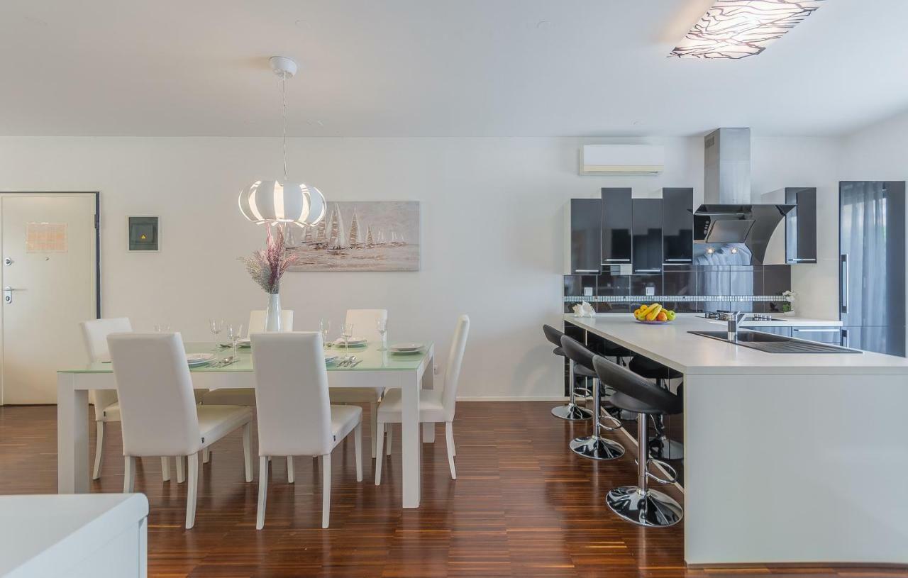 Luxury Apartment Lella Rovinj Buitenkant foto
