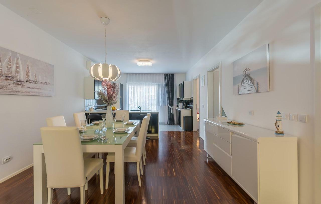 Luxury Apartment Lella Rovinj Buitenkant foto