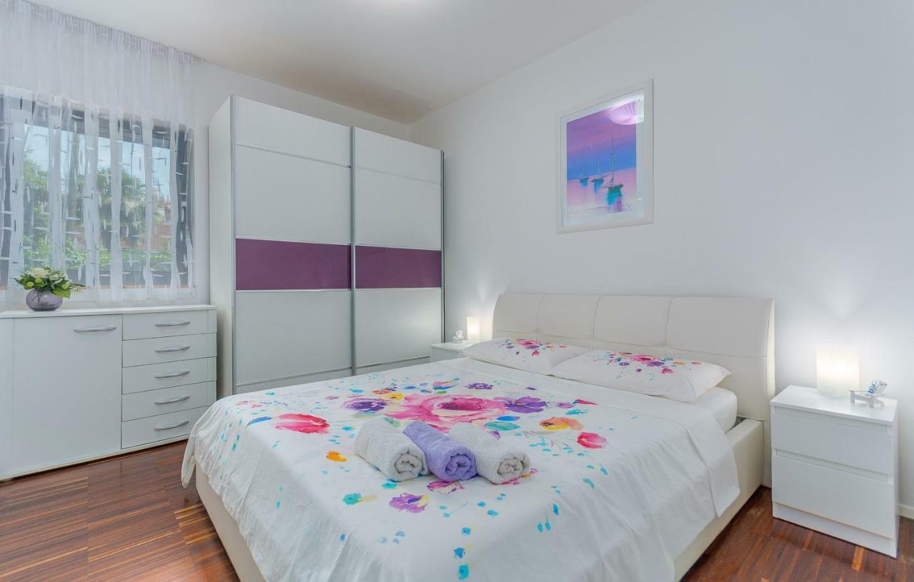 Luxury Apartment Lella Rovinj Buitenkant foto